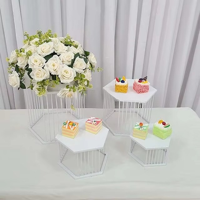 رف معدني لتقديم الوجبات والكعك - مراجعة Food Snacks With Iron وسعره